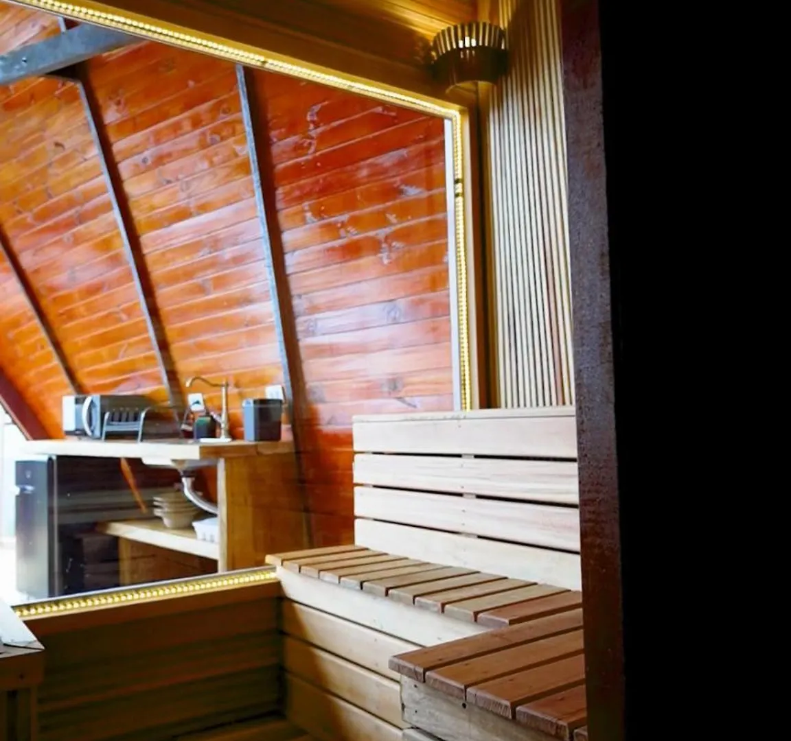 Campos do Jordão Chale Boutique Spa- Sauna Seca, Jacuzzi , Rede Suspensa בקתה