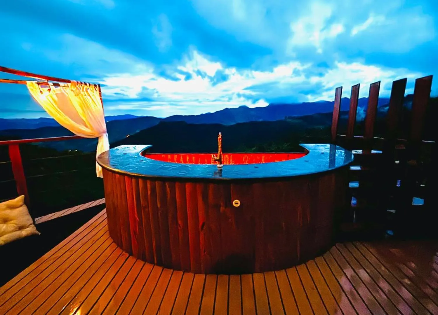 Chale Boutique Spa- Sauna Seca, Jacuzzi , Rede Suspensa Кампус-ду-Жордау Бразилия